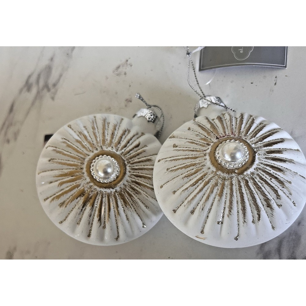 St Nicholas Square Round Sun Ray Ornaments Glass Lot of 2 Hanging Cream Gold BxY - Picture 3 of 5